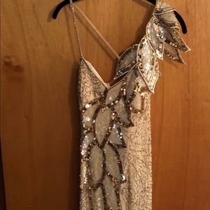 Vintage 1940’s Beautiful gold vintage beaded gown. Fits 0-2 size.